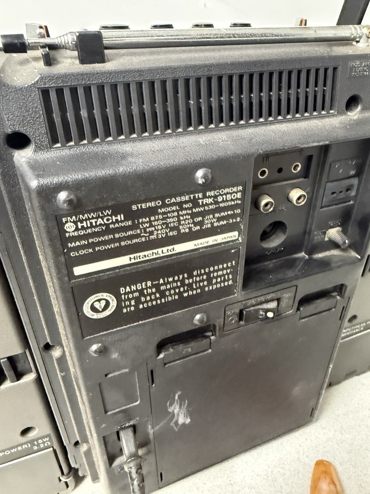 Hitachi TRK-9150E Boombox Ghettoblaster Stereo Radio Cassette Recorder ...