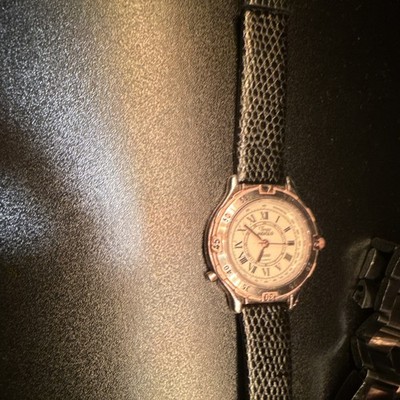 Timex Indiglo Quartz Beige Roman Dial Black Leather Strap Silver Case Watch