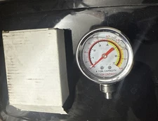 Sunex  PRESSURE GAUGE FOR 4 And 10 TON KITS New In Box Free shipping (G2)