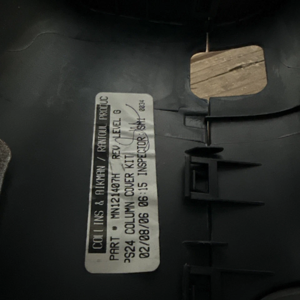 Cubierta de columna de dirección Mitsubishi Eclipse 2006-2012 moldura superior e inferior OEM Foto 4 de 4