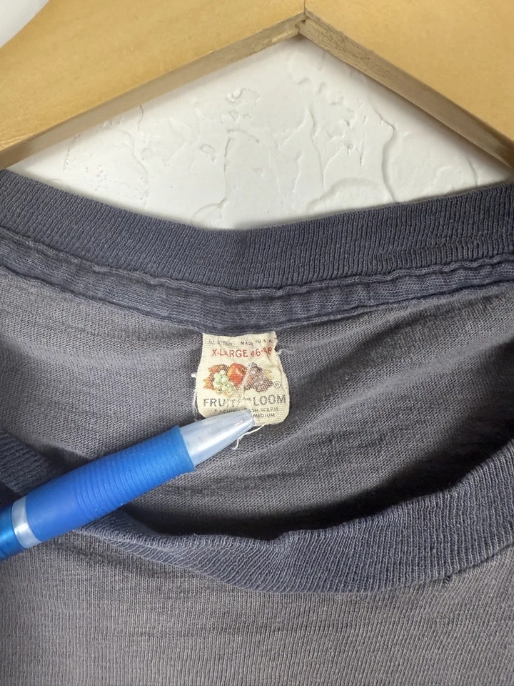 Camiseta de bolsillo vintage años 60/70 Fruit of the Loom hecha en EE. UU. con ribete de algodón XL Foto 2 de 4