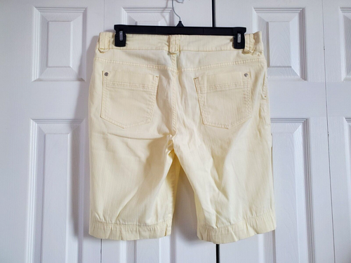 Faded Glory Womens Sz 12 Bermuda Shorts Pale Yellow Stretch Mid Rise Casual - Picture 2 of 7