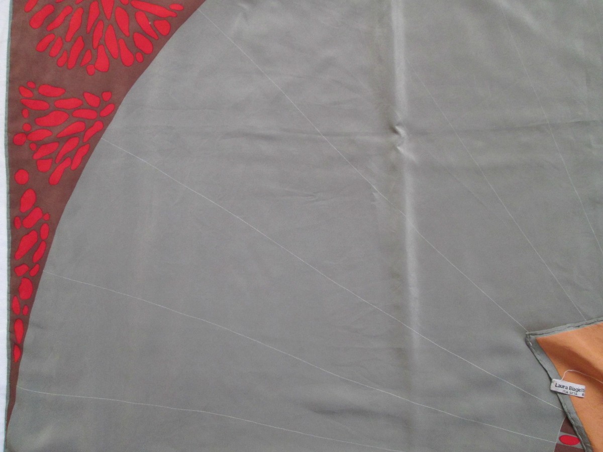 Foulard Vintage LAURA BIAGIOTTI 100% Soie - Modèle Bleu, Occasion De Qualité Italienne