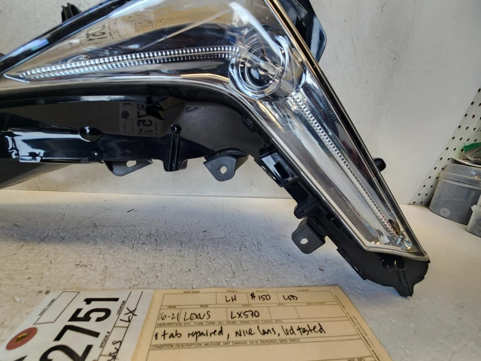 Luz antiniebla LED conductor izquierdo OEM AX72751 LEXUS LX570 LX 570 2016 2019 20 2021 Foto 4 de 4