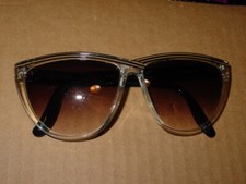 SUNGLASSES VINTAGE 1980's RETRO NEW WAVE SUMMER TIME GROOVE Plastic Frame B-2