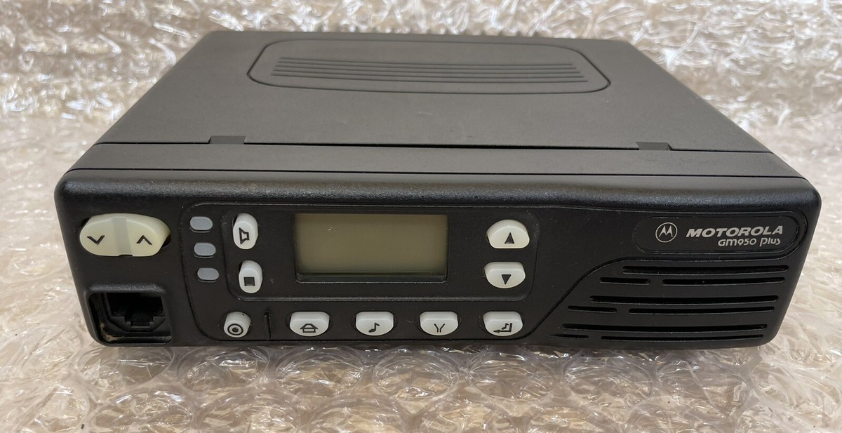 Motorola GM950 PLUS AZM33SHF20M2AA UHF RADIO | eBay