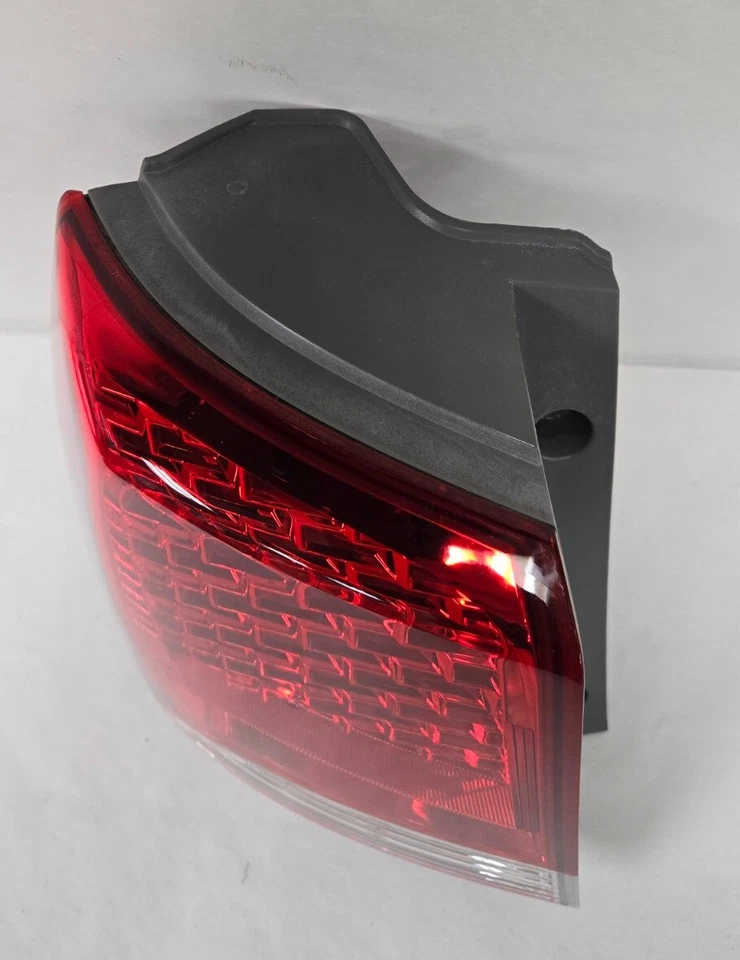 Lanterna traseira 2011-13 Kia Sorento Lt fabricante de equipamento original Kia 92401-1U000 - Imagem 4 de 4