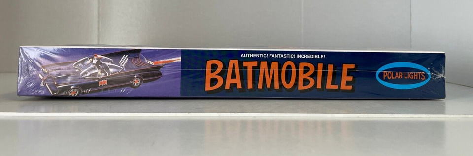 Polar Lights Classic '66 Batman Batmobile Model Assembly Kit 1:32 Scale ...