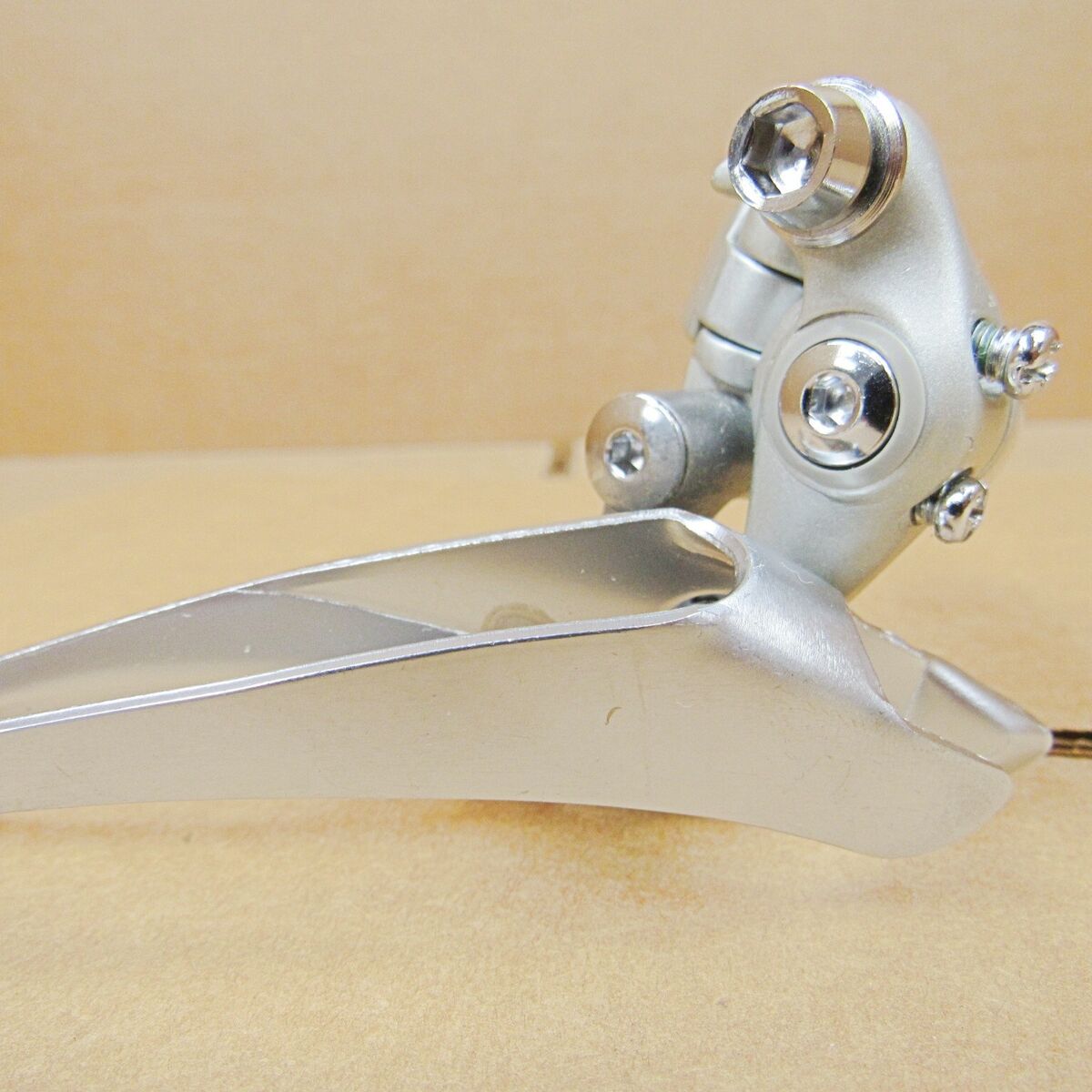 s-l1200.jpg s-l1200.jpg