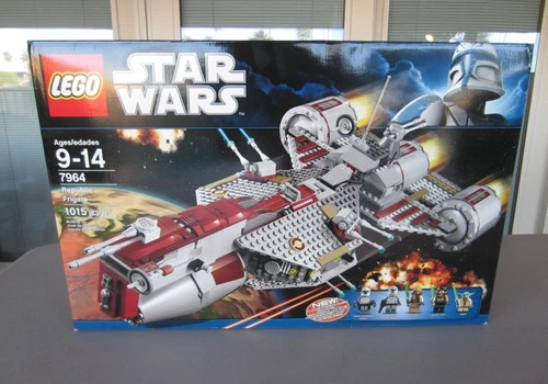 NIB Lego Star Wars 7964 Republic Frigate