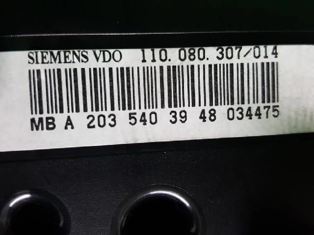 Mercedes-Benz C230 2006 grupos de instrumentos A2035403948 Foto 4 de 4