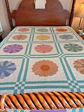 Vintage King Size Dresden Plate Quilt Handmade 112”x 96” Signed & Dated DeWolf