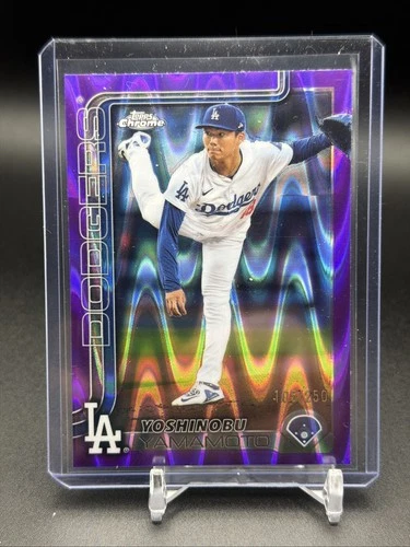 2025 Topps Chrome - Yoshinobu Yamamoto #179 Purple RayWave Refractor /250