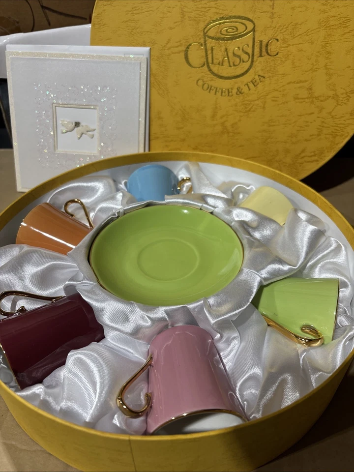 Juego Clásico de Café y Té 6 Tazas y 6 Platillos en Caja Redonda - ¿Nunca Usado? Foto 2 de 3