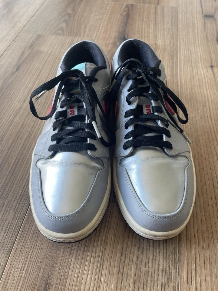 Talla 10.5- Nike Air Jordan 1 Retro Low City Pack Chicago Foto 2 de 4