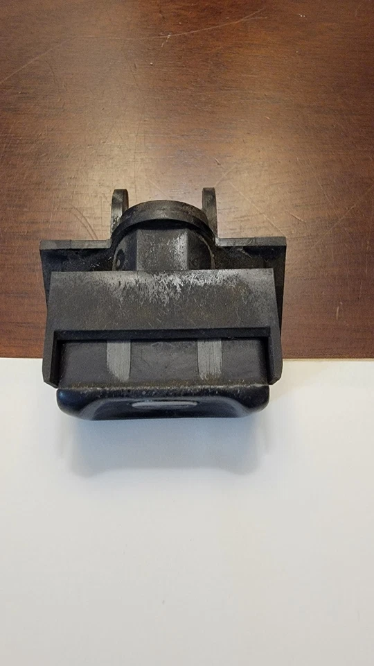 Cerradura maletero trasero volkswagen golf mk2 1985-1992 Foto 4 de 4