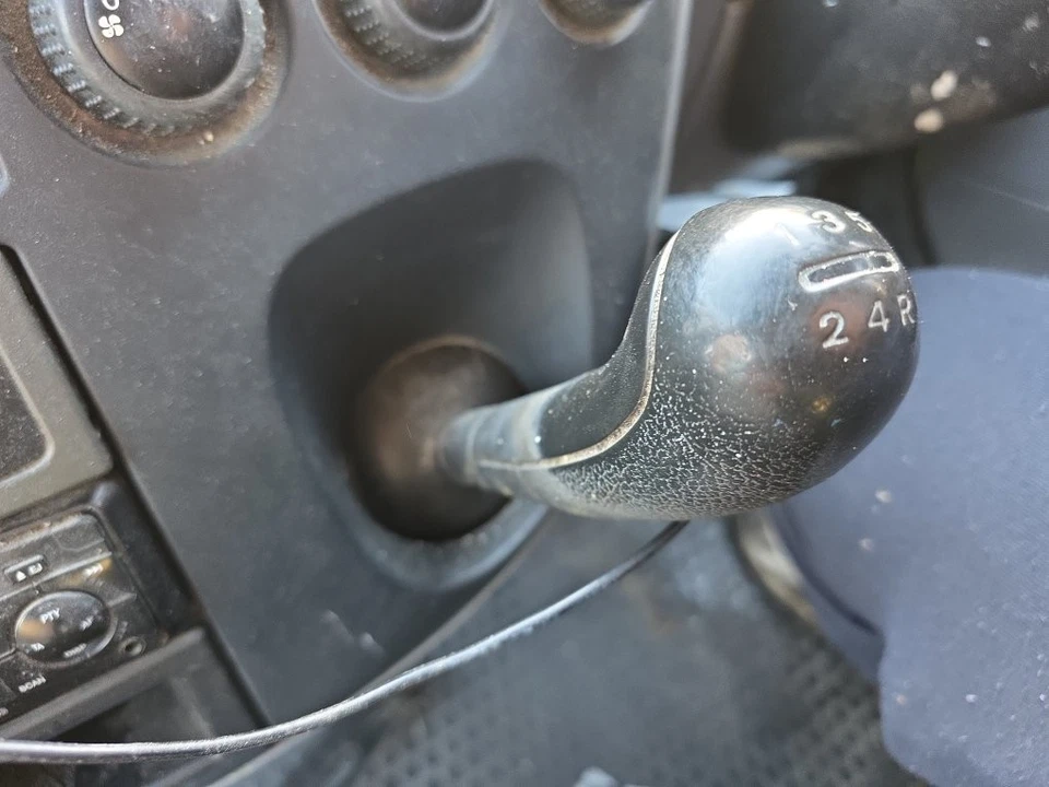 LDV MAXUS LWB EHR VAN 2005-2009 Gearstick  - Image 2 of 4