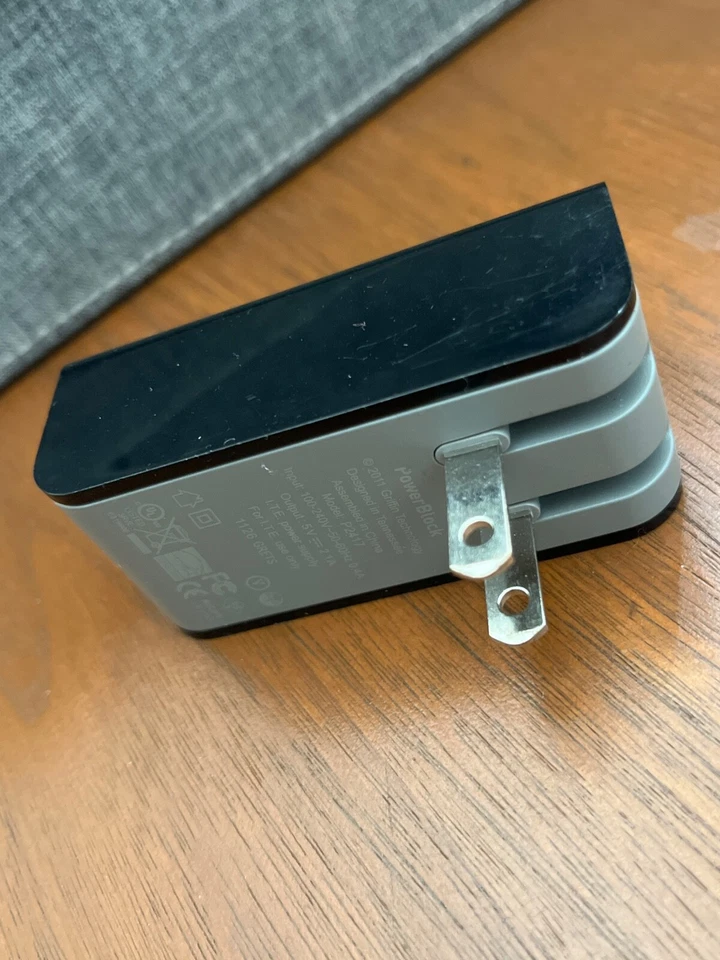 Fuente Cargador Electrónico Griffin Power Block Negro Salida 5v 2.1a P2417 Funciona Foto 4 de 4