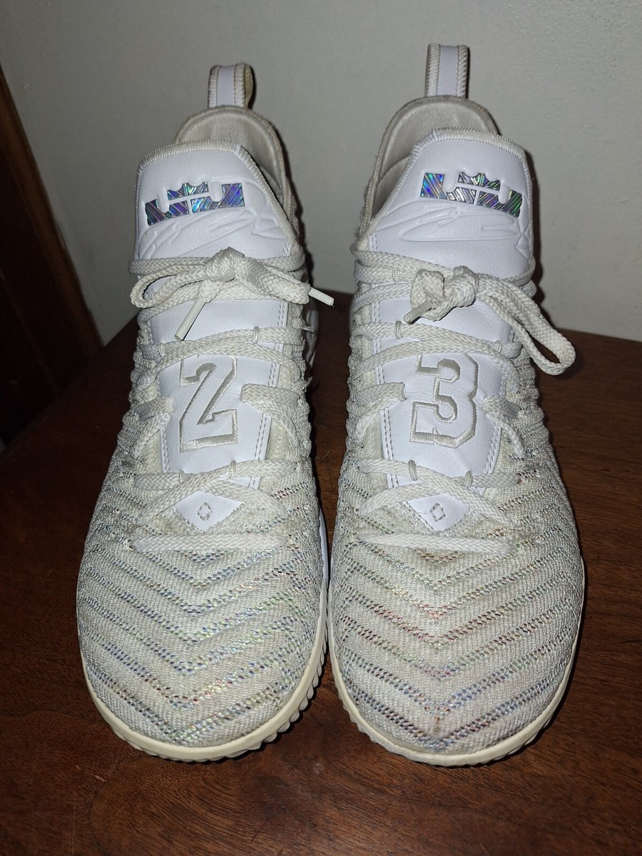 Nike lebron 16 - Buzz lightyear - Size 11 - 2018 A02588-102 | eBay