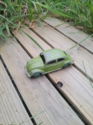 VINTAGE DINKY VOLKSWAGEN BEETLE NO 181