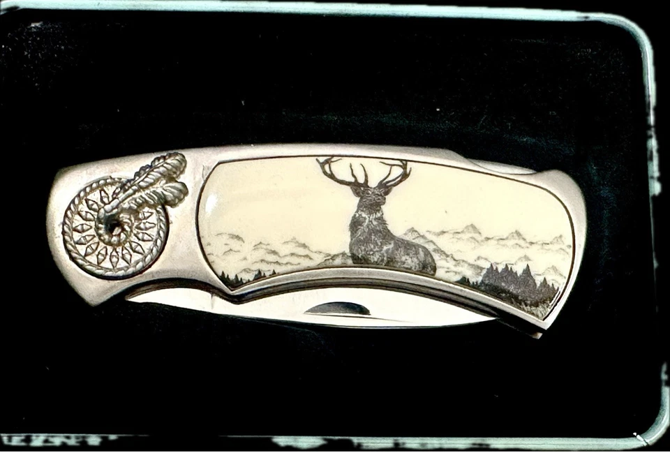 Navaja de bolsillo Win nueva de colección, escena de ciervo. En estuche de hojalata. Foto 3 de 4