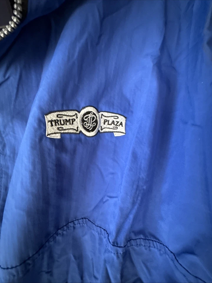 Vintage Donald Trump Plaza Blue Mens Quarter Zip Up Jacket Size XL Windbreaker - Image 2 of 4