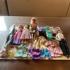 Barbie Konvolut 2 mit Verschiedenen Barbis und Ken und Kleidung