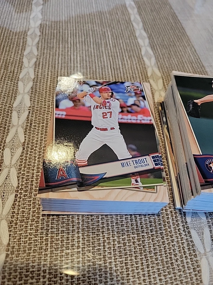 2019 Topps of the Class Complete Set 1-100 RARE  - Image 2 of 4