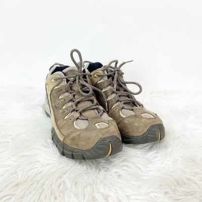 Vasque 8M Womens Brown Mantra Genuine Leather Outdoor Hunting Trail Hiking Shoes