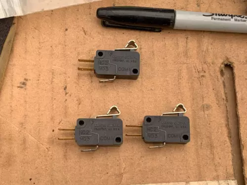 Honeywell Snap Action Switch NC2/NO3 1-2A-125VDC 11A P/N V7-1B17D8 (Lot of 3)