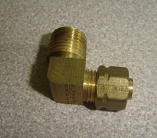 Lot of 3, Parker 269CA-4-4, 1/4" Compression x 1/4" MNPT Male Elbow, 90 Degrees