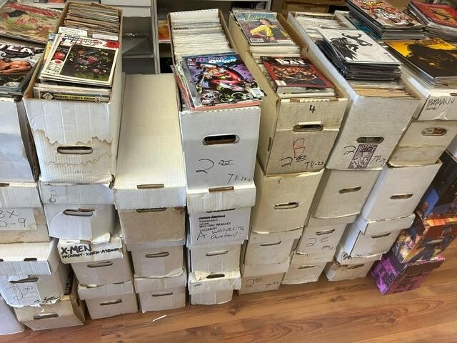 Mystery Comic Book Box with 100 random comics free shipping