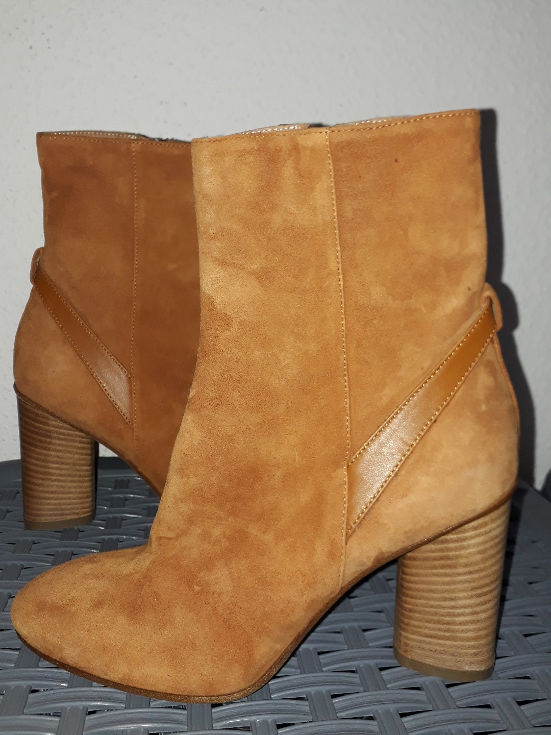 Stiefeletten von Marc Cain in hellbraun, Velours Leder/ Wildleder gr 37 neu Stiefeletten von Marc Cain in hellbraun, Velours Leder/ Wildleder gr 37 neu
