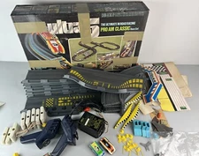 Aurora AFX Ultra 5 Pro AM Classic Race Set