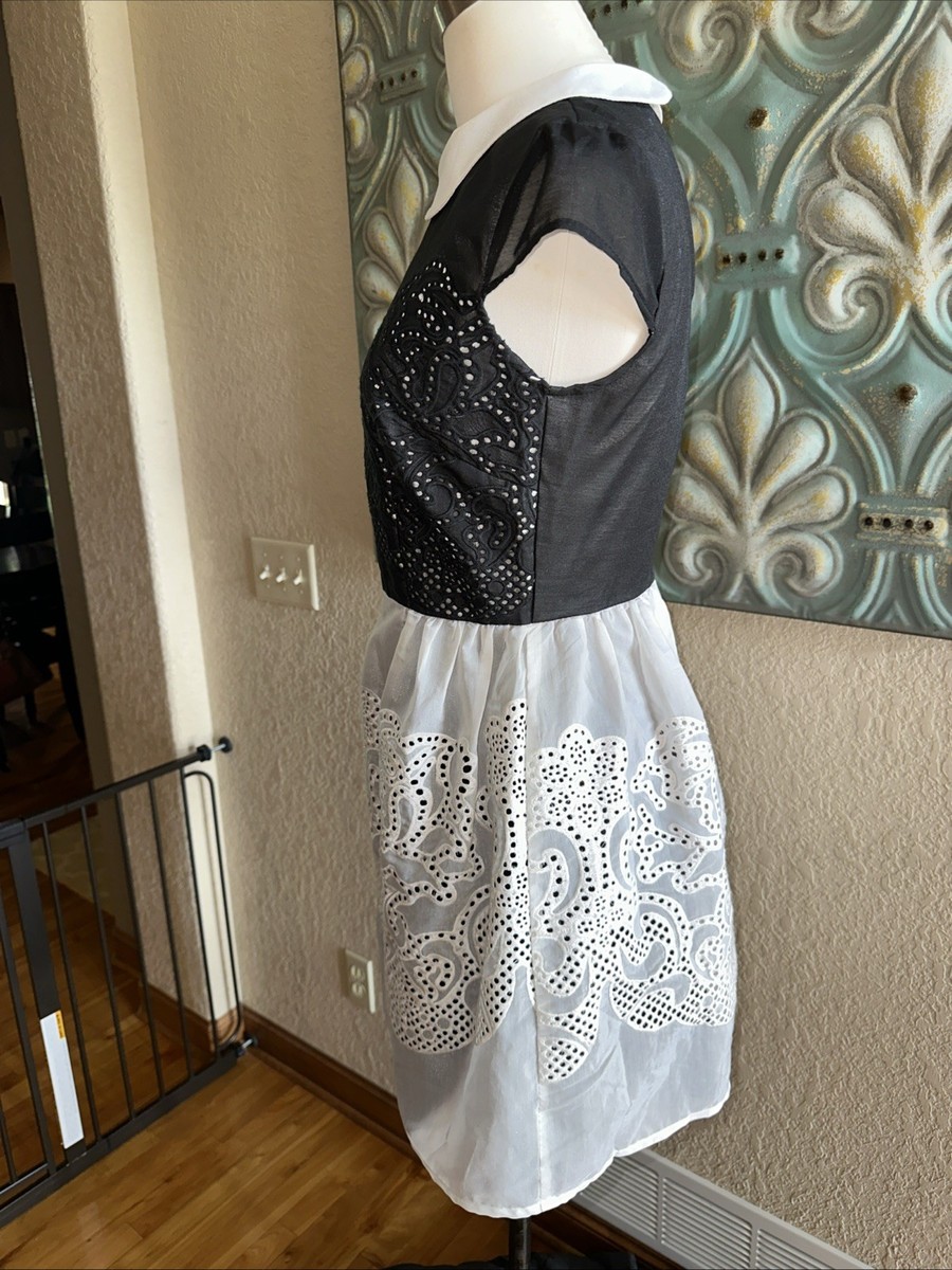 Chi Chi London for ModCloth Black & White Eyelet 60s Pin Up Dress Size 4 View 3