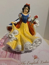 Disney English Ladies Snow White Elegant Dress Bone China Figurine ELGEDP07901