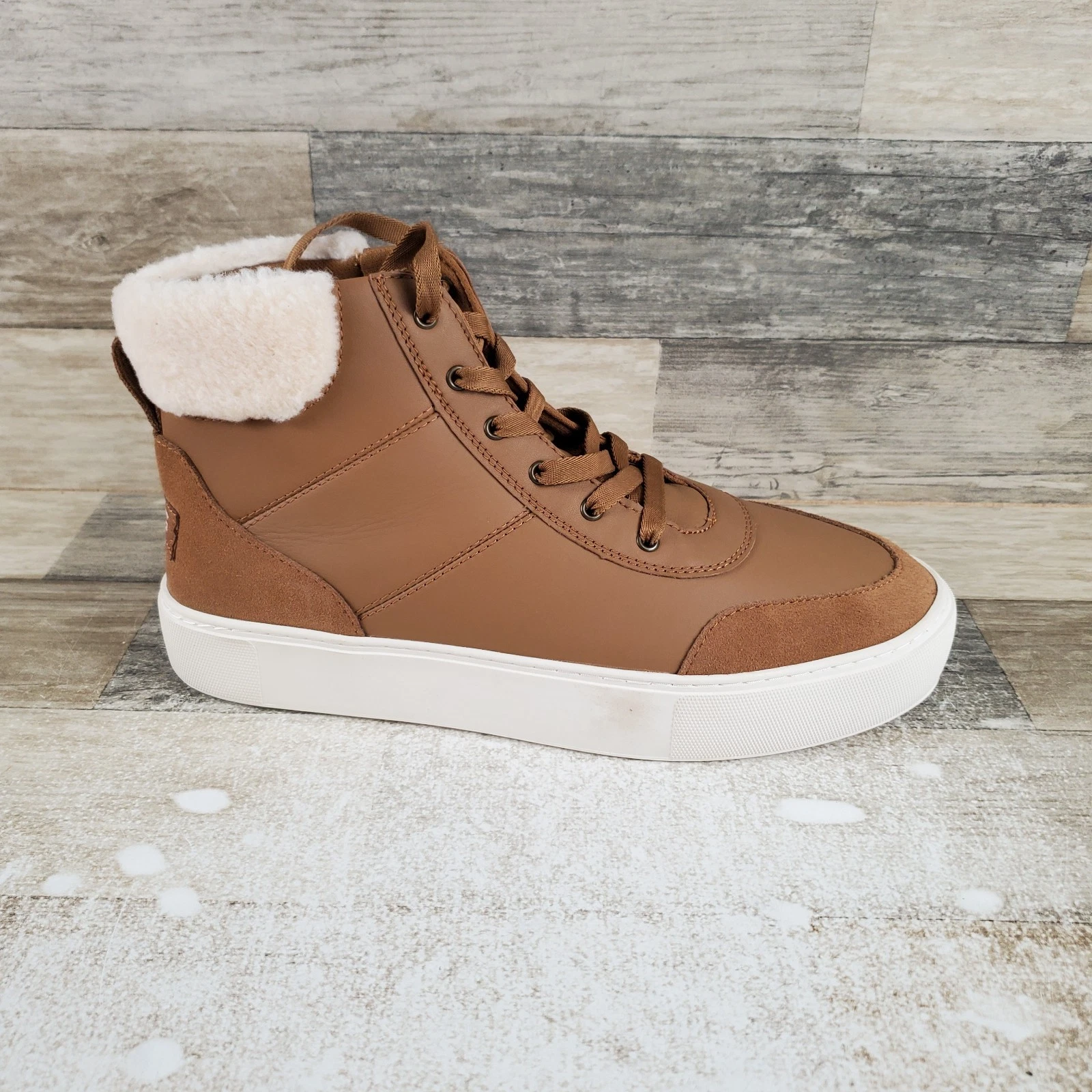 UGG Zilo Womens Shoes Sz 10 Chestnut Brown Leather Lace Up Mid Top Sneakers