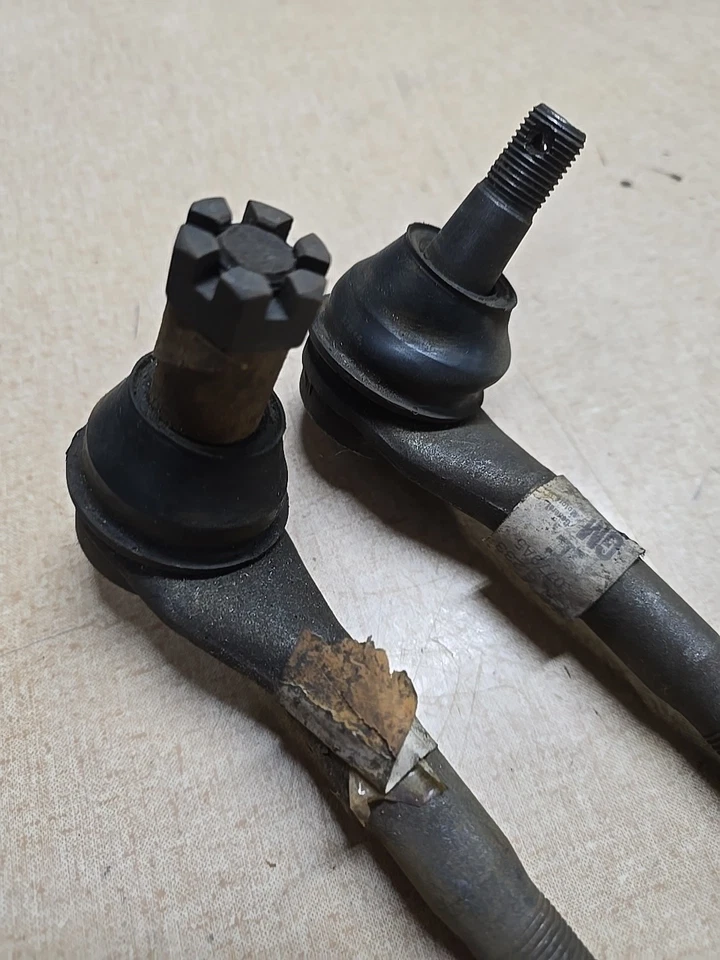 Camión Chevy GMC C10 C20 C30 extremo de varilla de amarre extremo EE. UU. 378343 6270314 NUEVO DE FÁBRICA OEM GM 1973-87 Foto 2 de 4