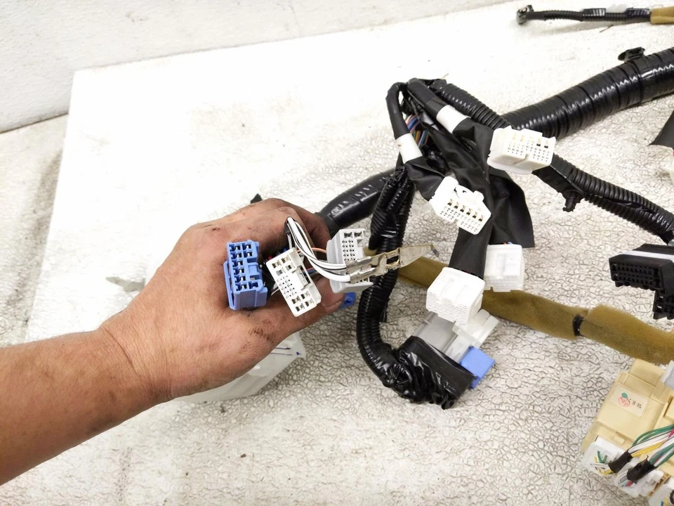Arnés de cables para instrumentos de tablero de instrumentos Lexus Rx400h 2007-2008 82141-48C81 Foto 4 de 4