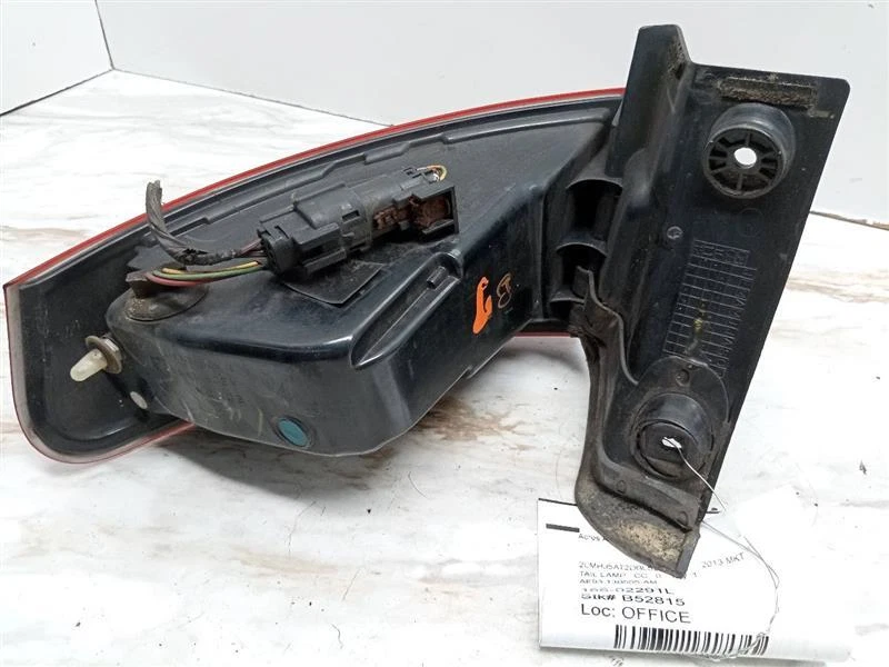 Used Left Tail Light Assembly fits: 2013 Lincoln Mkt quarter panel mounted LED L Foto 4 de 4