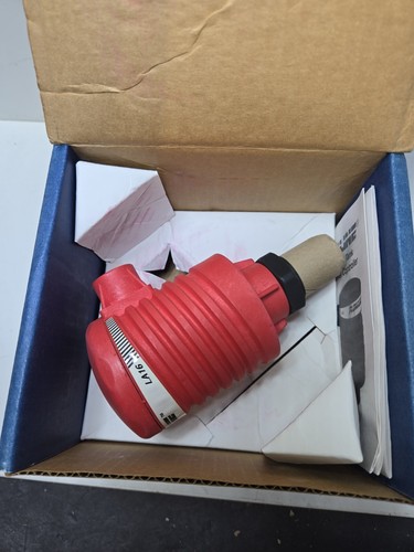 Flowline LA15-5001 Ultrasonic Level Transmitter, 3/4" NPT, 12 to 36 VDC - Picture 2 of 11