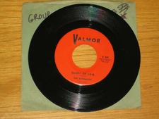 DOO WOP GROUP 45 RPM - THE ROOMATES - VALMOR 008 - "GLORY OF LOVE / NEVER KNEW" 
