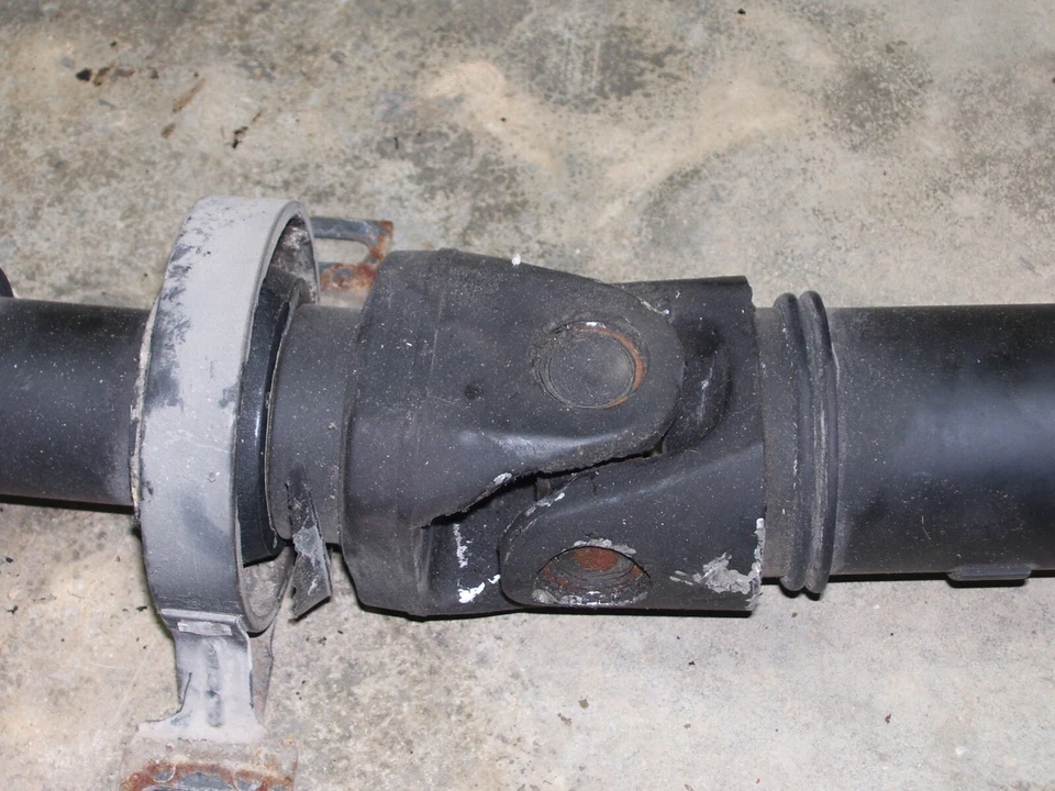 BMW 528i 2000 - E39 2 piezas eje de transmisión hélice delantera/trasera #7500154 Foto 3 de 4