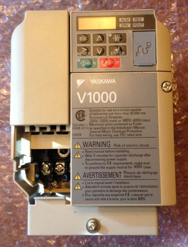 YASKAWA V1000 VFD DRIVE CIMR-VU4A0004FAA USED MISSING SMALL FRONT COVER