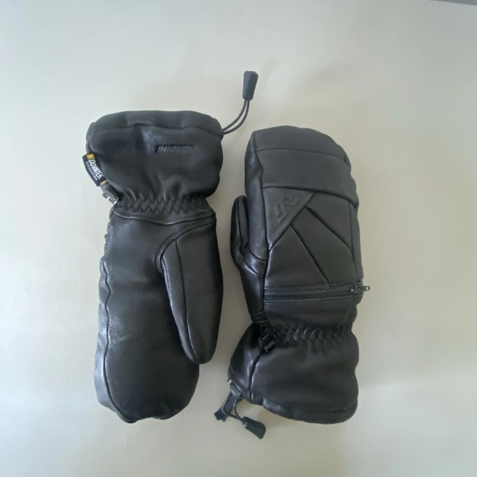 Gordini Women’s Size Small Black Leather Gloves, Goose Filled
