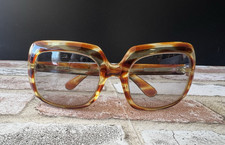 Vintage Women  s Tortoise Shell Sunglasses Made in ITALY Plastic Retro Oversize
