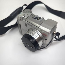 Olympus Camedia C-750 Ultra Zoom 4.0MP Digital Camera - Silver w/ Lens Cap
