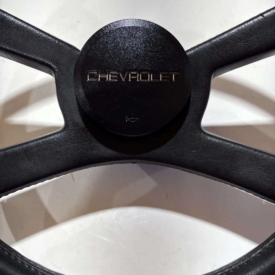 Chevrolet C1500 1988-1994 (Suburban) volante (C2500 C3500) OEM Foto 4 de 4