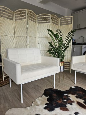 ZWEI HERMAN MILLER BÜROSTÜHLE, SMOKING LOUNGE SITZGRUPPE VOLL BELADEN. 2.500£.  