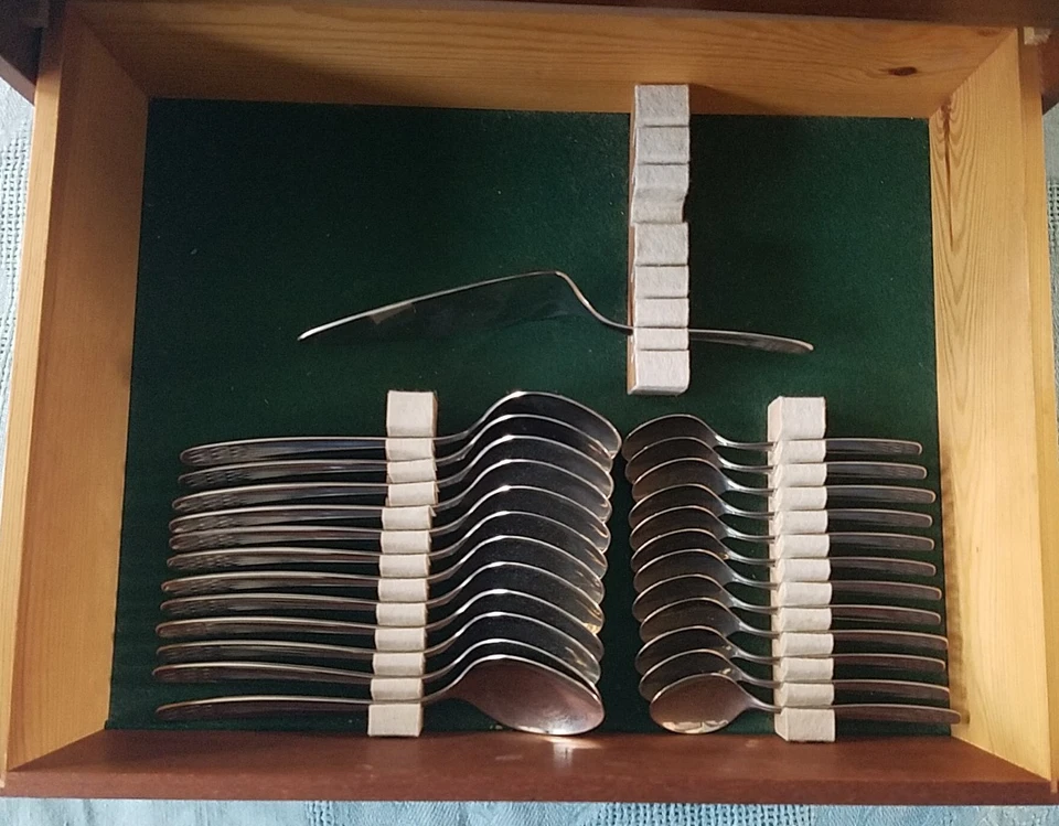 WMF Cromargan SEVILLA Stainless Germany Flatware Set Service for 12 - Image 4 of 4